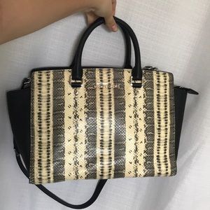 Michael Kors Selma Bag Large - Snake Skin / Black